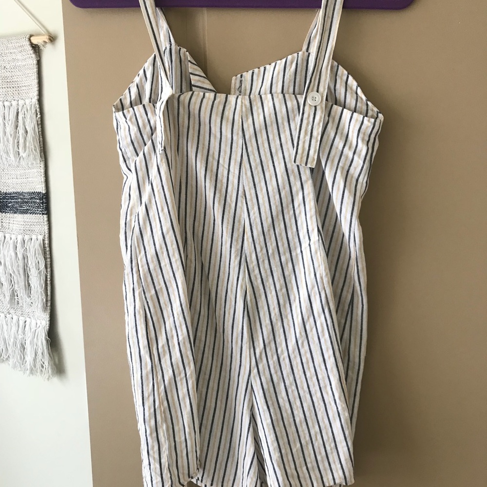 PRINCESS POLLY ROMPER - Picture 2 of 3